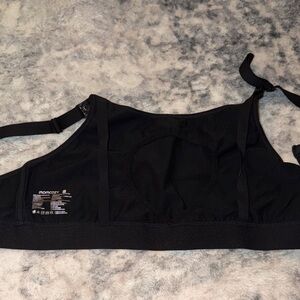 Momcozy pumping/nursing bra